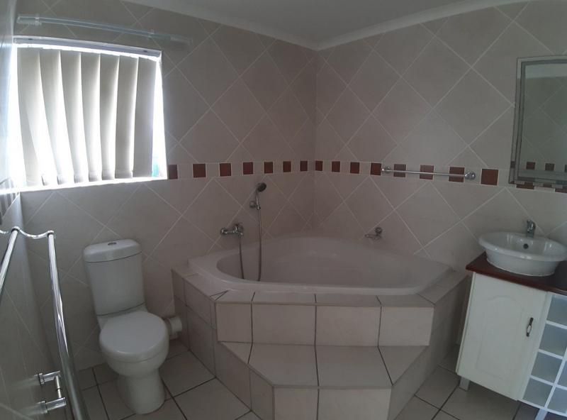 4 Bedroom Property for Sale in Blue Lagoon Western Cape